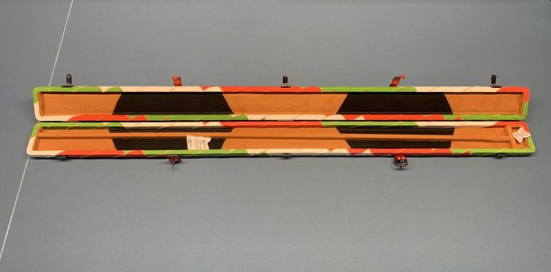 New 3/4 Cue Case White/Red/Green Zig Zag